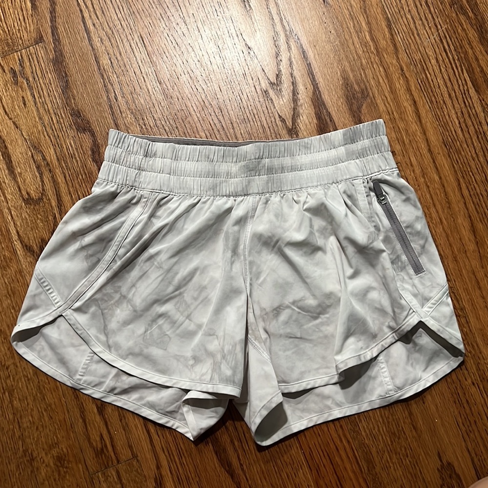 Lululemon Tracker 4” Short